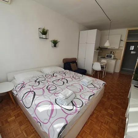 Stay In Apartments Belgrade Room photo