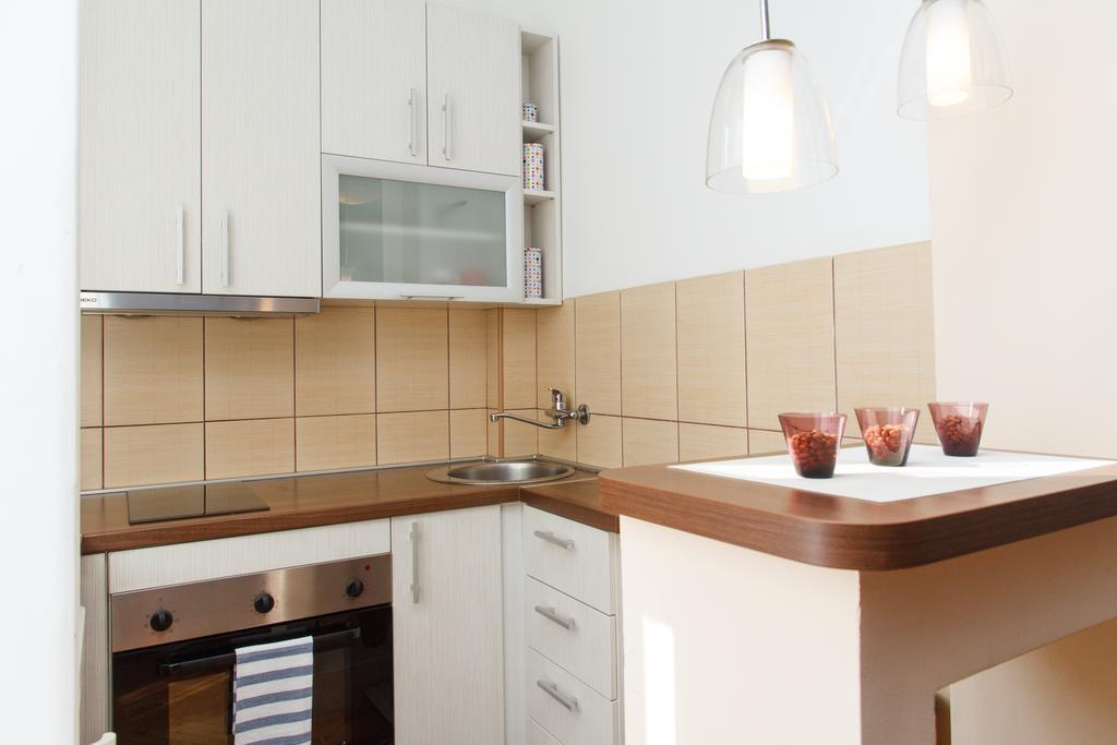 In Apartman *